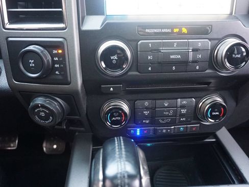 Used 2018 Ford F150 Raptor w/ Equipment Group 802A Luxury AWD/4WD image 14