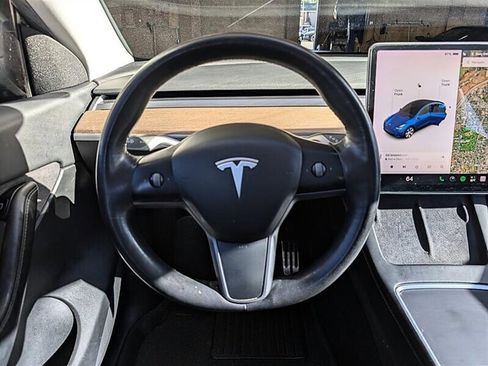 Used 2021 Tesla Model Y Long Range AWD/4WD image 15