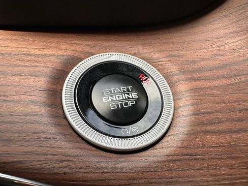 Used 2024 Jeep Grand Cherokee L Summit image 21