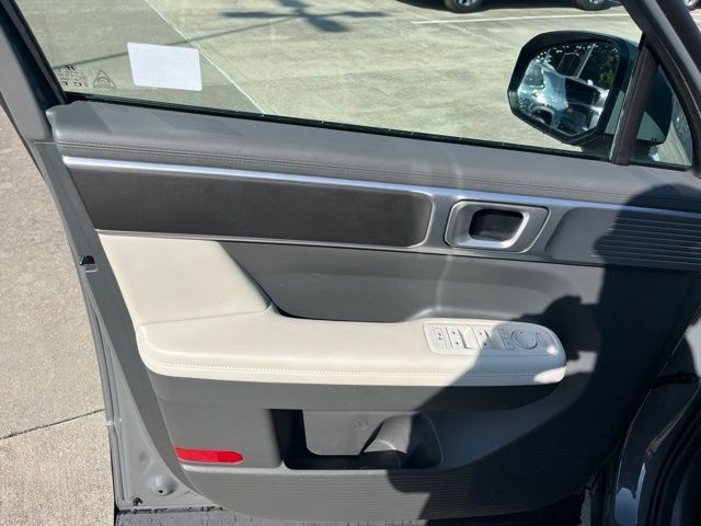 Used 2024 Hyundai Santa Fe SEL FWD image 13