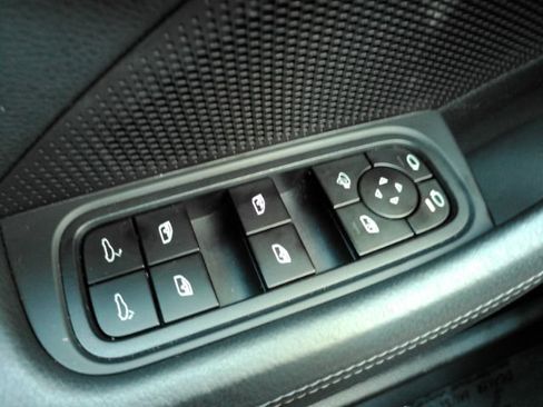 Used 2025 Porsche Panamera 4 AWD/4WD image 40