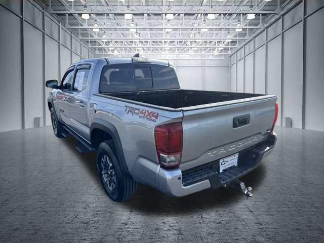 Used 2019 Toyota Tacoma TRD Off-Road AWD/4WD image 3