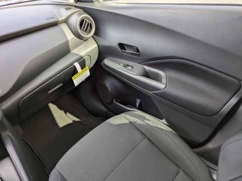 New 2025 Nissan Kicks Play S image 15