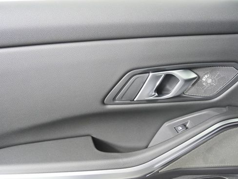 Used 2026 BMW 330i Sedan w/ Premium Package RWD image 13