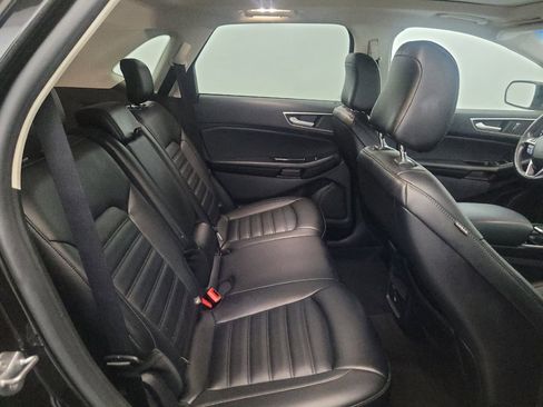 Used 2020 Ford Edge SEL w/ Cold Weather Package AWD/4WD image 19