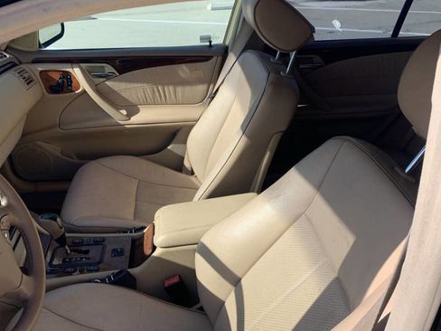 Used 2001 Mercedes-Benz E 320 Wagon image 10