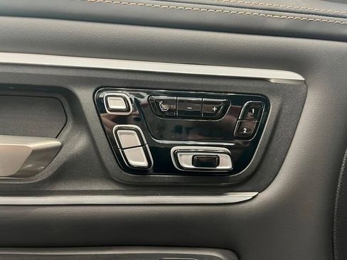 New 2026 RAM 1500 Tungsten w/ Trailer Tow Group AWD/4WD image 18