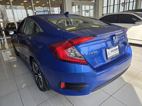 Certified 2017 Honda Civic EX-T image 8