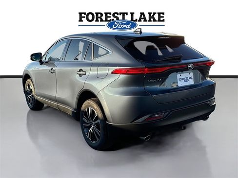 Used 2023 Toyota Venza LE image 5