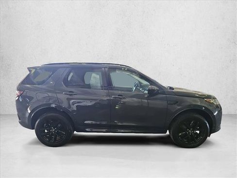 Used 2025 Land Rover Discovery Sport S image 4