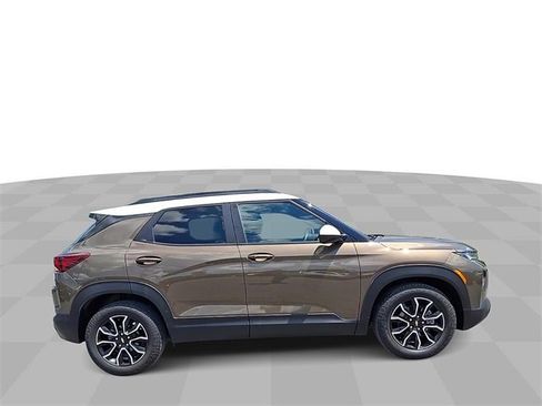 Certified 2022 Chevrolet TrailBlazer ACTIV w/ Sun and Liftgate Package image 9