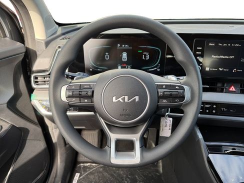 New 2025 Kia Sportage LX image 12
