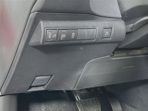 Certified 2023 Toyota Corolla SE image 13