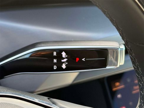 New 2026 Cadillac Vistiq Luxury image 15