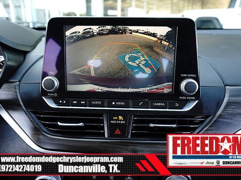 Used 2025 Nissan Altima 2.5 SV FWD image 20