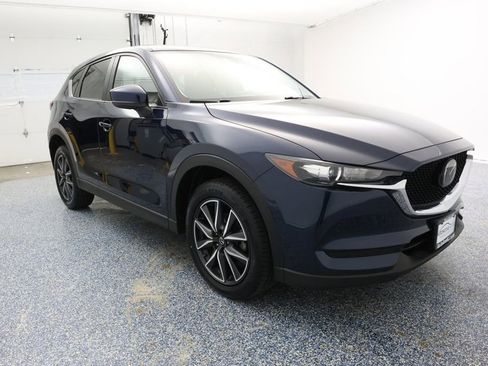 Used 2018 MAZDA CX-5 Touring image 2