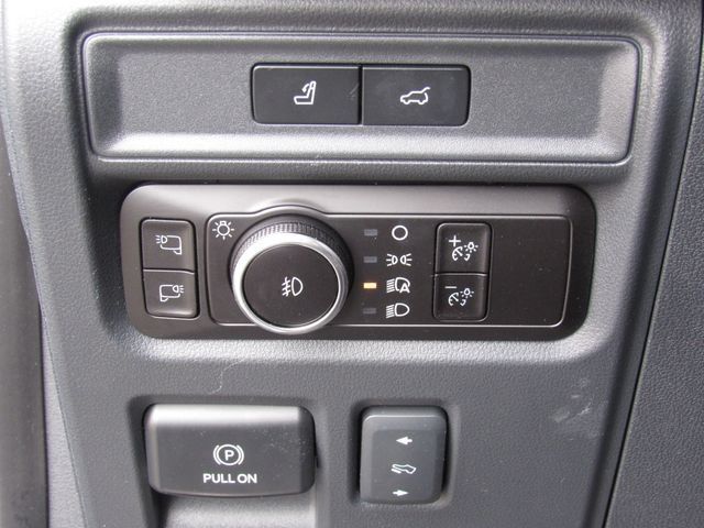 Used 2023 Ford Expedition Platinum AWD/4WD image 38