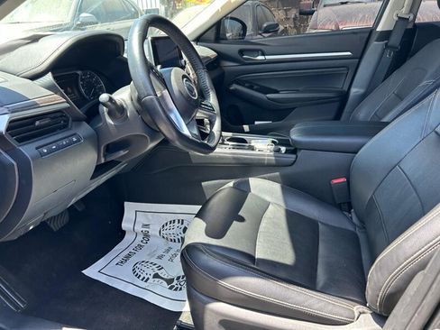 Used 2020 Nissan Altima 2.5 SL FWD image 18