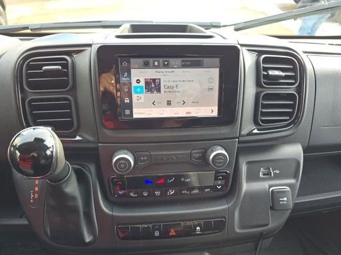 Used 2025 RAM ProMaster 1500 w/ Convenience Group image 21