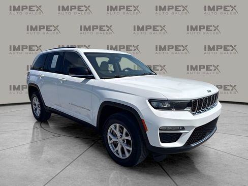 Used 2022 Jeep Grand Cherokee Limited AWD/4WD image 4