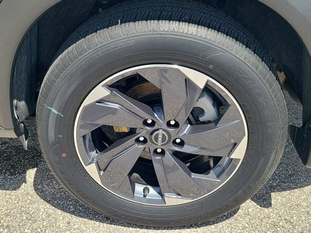 Certified 2026 Nissan Rogue SV FWD image 9