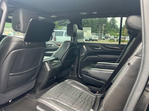 Used 2021 Cadillac Escalade ESV Sport Platinum AWD/4WD image 9