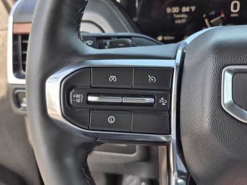 Used 2025 GMC Yukon XL Denali AWD/4WD image 29