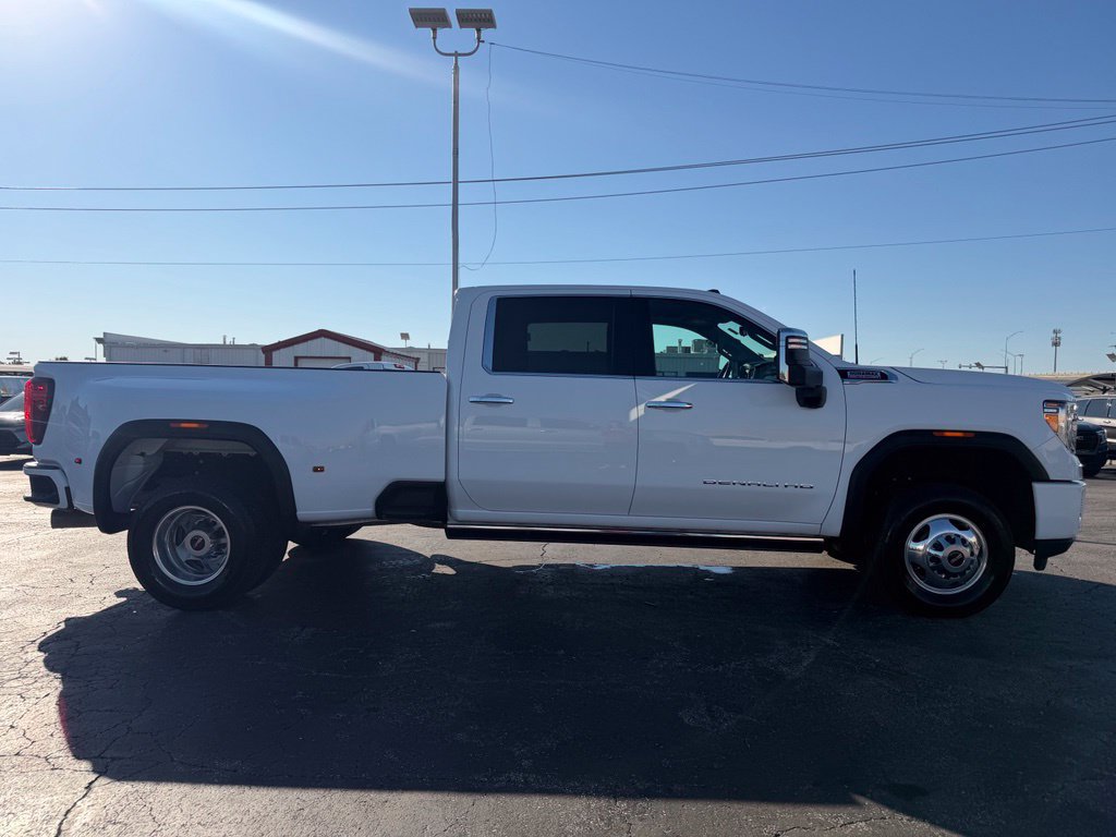 Used 2022 GMC Sierra 3500 Denali w/ Denali Ultimate Package AWD/4WD image 4