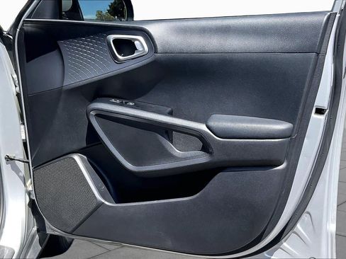 Used 2020 Kia Soul S FWD image 22