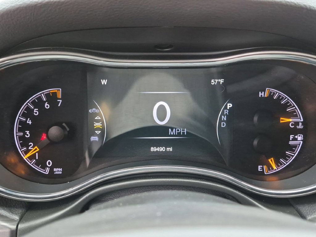 Used 2021 Jeep Grand Cherokee Laredo X RWD image 13