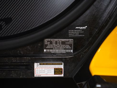 Used 2019 McLaren Senna RWD image 57