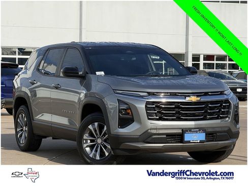 Certified 2026 Chevrolet Equinox LT FWD image 2