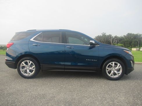Used 2019 Chevrolet Equinox Premier FWD image 2