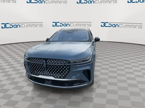 New 2026 Lincoln Nautilus Reserve image 3