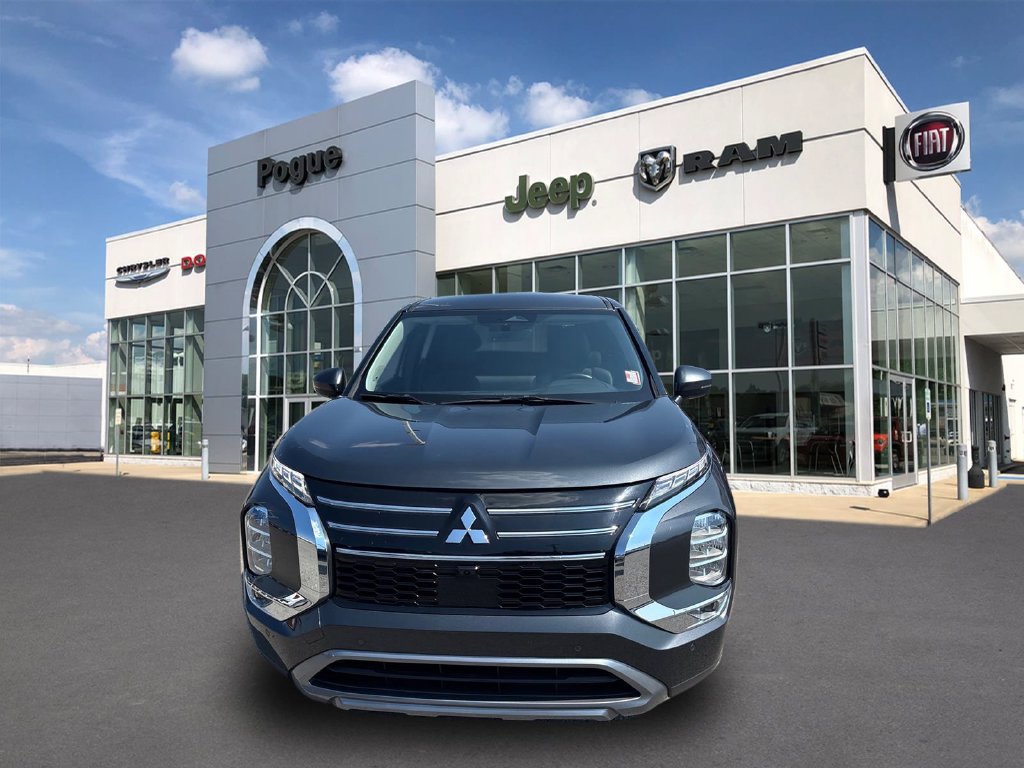 Used 2025 Mitsubishi Outlander SE FWD image 8