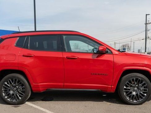 Used 2023 Jeep Compass Limited AWD/4WD image 5