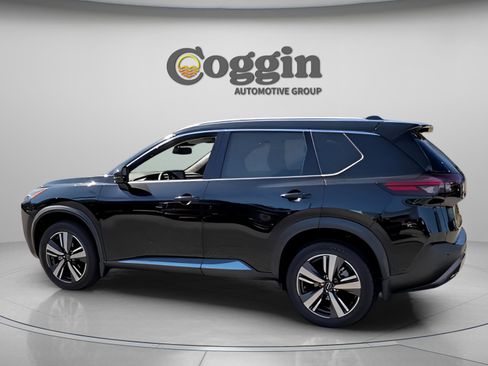 Used 2023 Nissan Rogue SL w/ SL Premium Package image 7