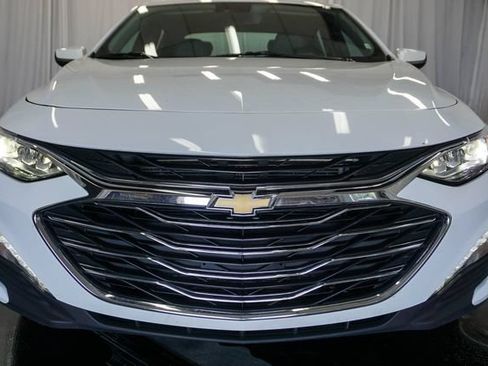 Used 2024 Chevrolet Malibu LT FWD image 3
