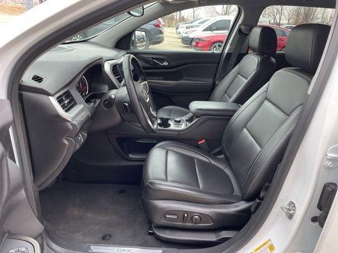 Used 2023 GMC Acadia SLT image 8