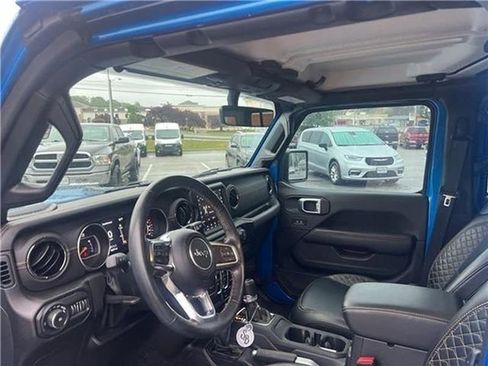 Used 2022 Jeep Wrangler Unlimited Sahara AWD/4WD image 43
