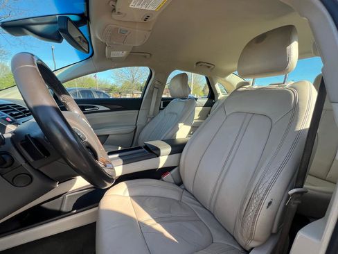 Used 2017 Lincoln MKZ Select w/ Select Plus Package AWD/4WD image 17
