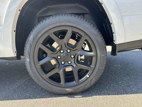 New 2027 RAM 1500 Laramie AWD/4WD image 17