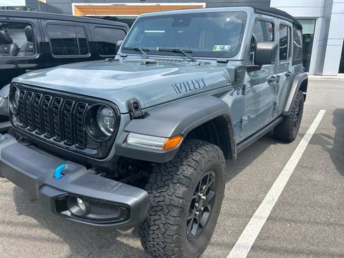 Used 2024 Jeep Wrangler Unlimited AWD/4WD image 4