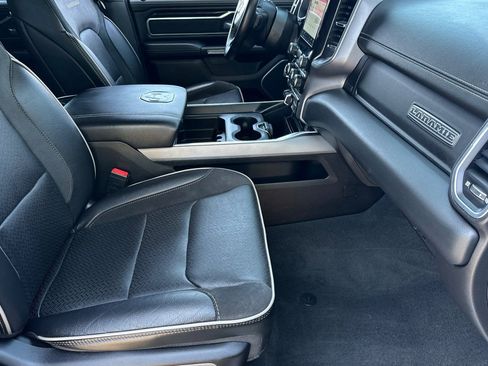Used 2022 RAM 1500 Laramie AWD/4WD image 15