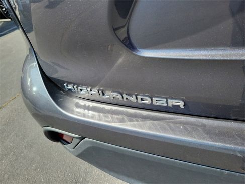 Used 2024 Toyota Highlander XLE image 23