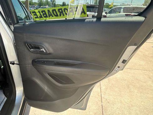 Used 2016 Chevrolet Trax LTZ w/ LPO, Cargo Package FWD image 15