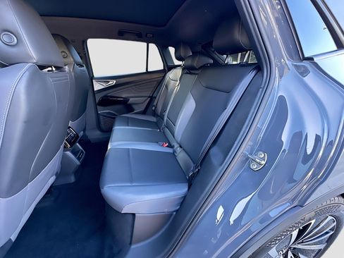 Used 2024 Volkswagen ID.4 S image 25