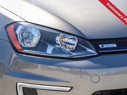 Used 2016 Volkswagen e-Golf SE FWD image 4