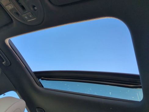 Used 2023 Genesis G70 2.0T w/ Sport Prestige Package image 20