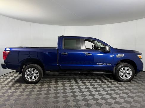 Used 2024 Nissan Titan SV w/ SV Convenience Package AWD/4WD image 7